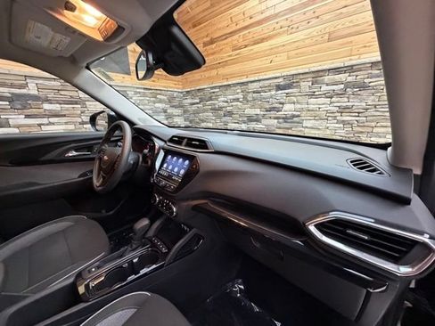 Used 2023 Chevrolet TrailBlazer LT w/ Convenience Package FWD image 15