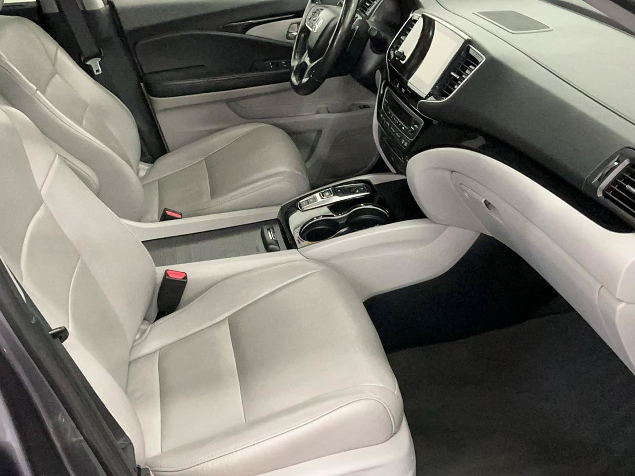 Used 2021 Honda Pilot Touring image 16