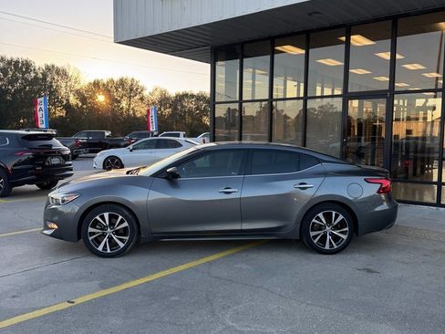 Used 2017 Nissan Maxima 3.5 S image 3