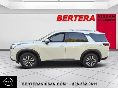 Used 2024 Nissan Pathfinder SL