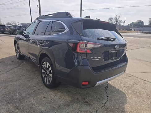 Used 2025 Subaru Outback Limited image 8
