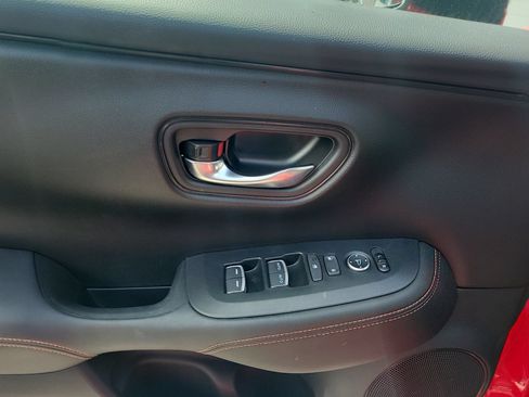 Used 2024 Honda HR-V Sport image 17