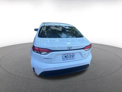 Used 2025 Toyota Corolla LE image 6