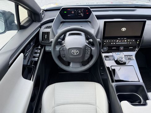 Used 2024 Toyota bZ4X AWD w/ Weather Package image 5