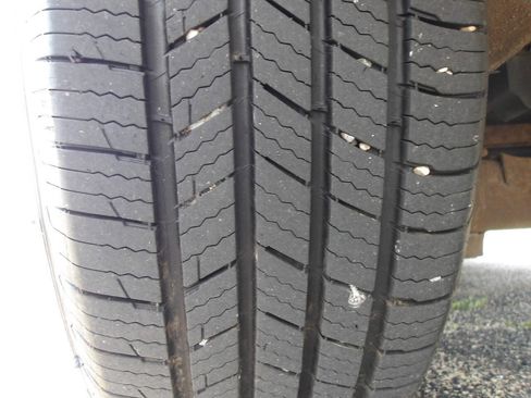 Used 2005 Dodge Caravan SXT w/ Popular Equipment Group image 7