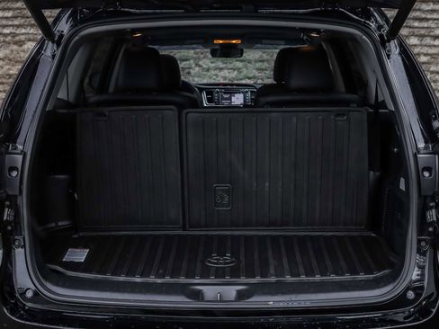 Used 2019 Toyota Highlander Limited image 18