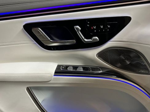 New 2025 Mercedes-Benz Maybach EQS 680 4MATIC image 13