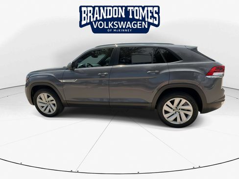 Used 2021 Volkswagen Atlas Cross Sport SE w/ Panoramic Sunroof Package FWD image 7