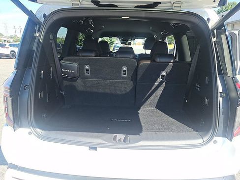 Used 2025 Nissan Armada SL AWD/4WD image 24