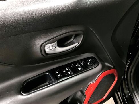 Used 2020 Jeep Renegade Trailhawk image 35