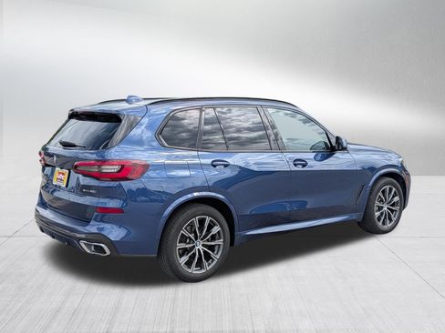 Used 2022 BMW X5 xDrive40i w/ M Sport Package AWD/4WD image 7