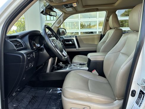 Used 2023 Toyota 4Runner Limited AWD/4WD image 9