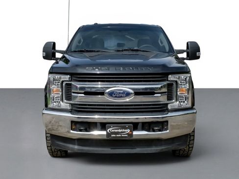 Used 2018 Ford F250 XL w/ STX Appearance Package AWD/4WD image 3