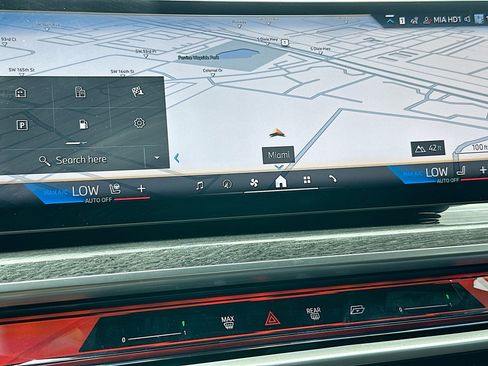 Certified 2025 BMW 740i w/ Premium Package RWD image 13