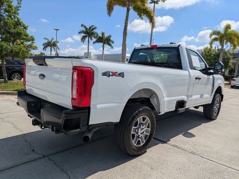 Certified 2025 Ford F250 XL w/ XL Driver Assist Package AWD/4WD image 4