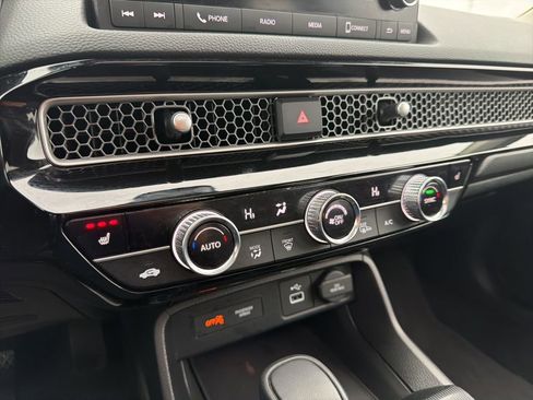 Certified 2023 Honda Civic EX-L image 32