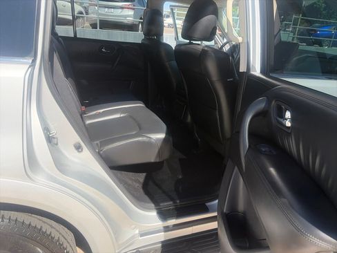 Used 2024 Nissan Armada SV RWD image 20