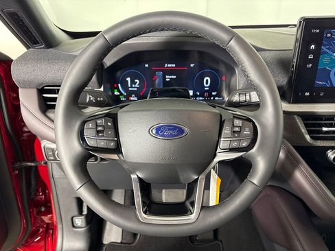 New 2026 Ford Explorer Platinum image 17