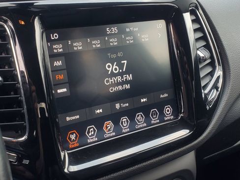 Used 2019 Jeep Compass Limited AWD/4WD image 16