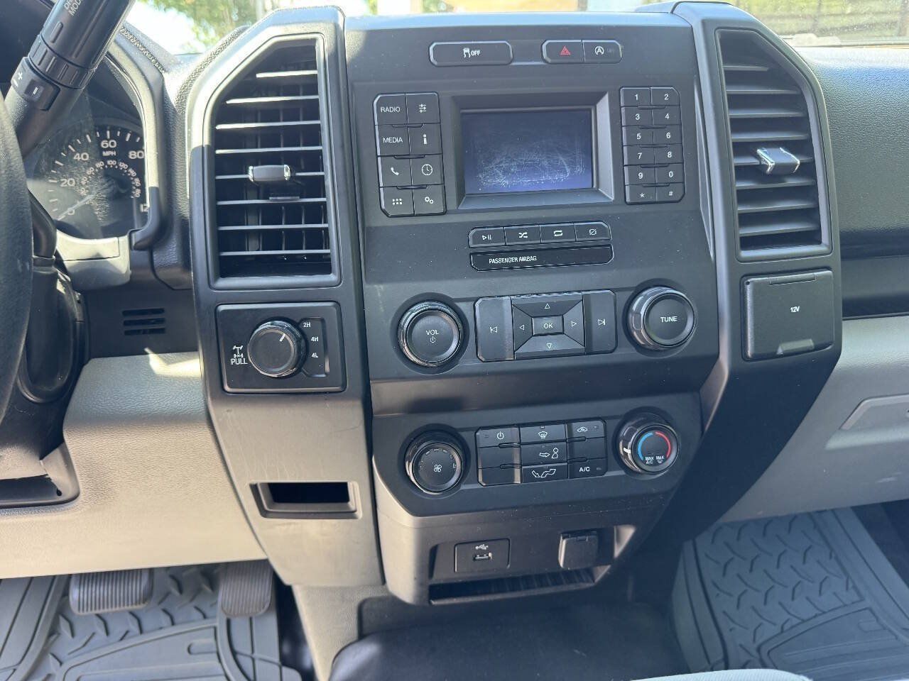Used 2019 Ford F150 XL w/ Equipment Group 101A Mid AWD/4WD image 9