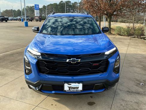 Used 2026 Chevrolet Equinox RS image 2