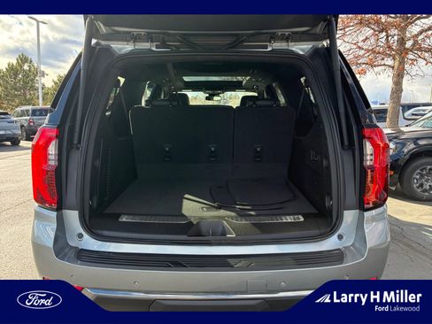 Used 2025 GMC Yukon XL AT4 image 34