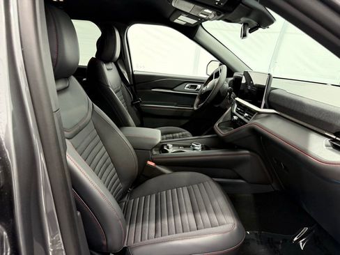 New 2026 Ford Explorer ST-Line w/ ST-Line Street Pack image 21