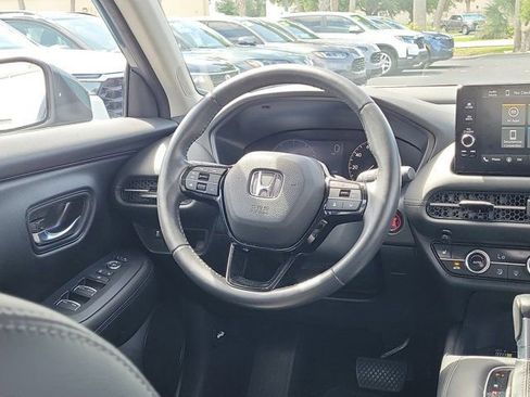 Certified 2024 Honda HR-V EX-L image 3