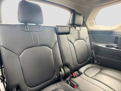 Certified 2025 Honda Pilot Touring image 34