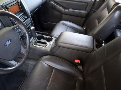 Used 2010 Ford Explorer Sport Trac Limited image 36