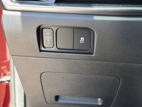Certified 2025 Kia Sorento S FWD image 16