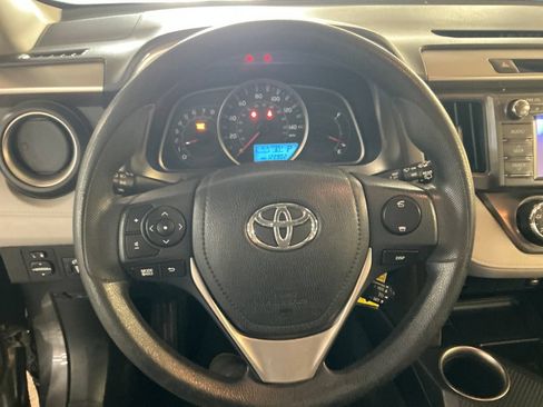 Used 2013 Toyota RAV4 LE AWD/4WD image 18