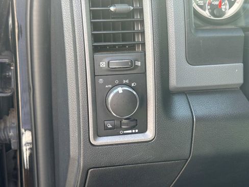 Used 2017 RAM 2500 Tradesman w/ Chrome Appearance Group AWD/4WD image 28