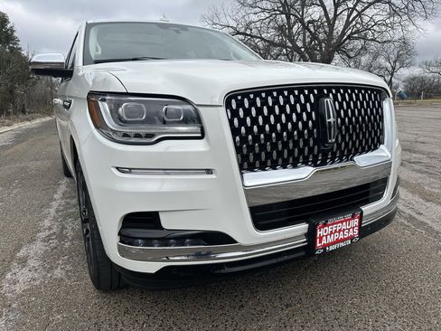 Used 2024 Lincoln Navigator L Black Label image 8