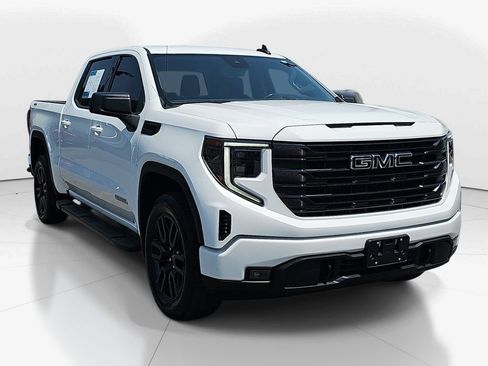 Used 2022 GMC Sierra 1500 Elevation w/ LPO, Elevation Black Package AWD/4WD image 2