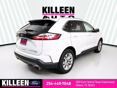 Used 2020 Ford Edge Titanium image 8
