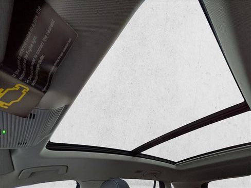 New 2026 Volkswagen Tiguan SE image 14