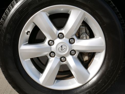 Used 2012 Lexus GX 460 image 19