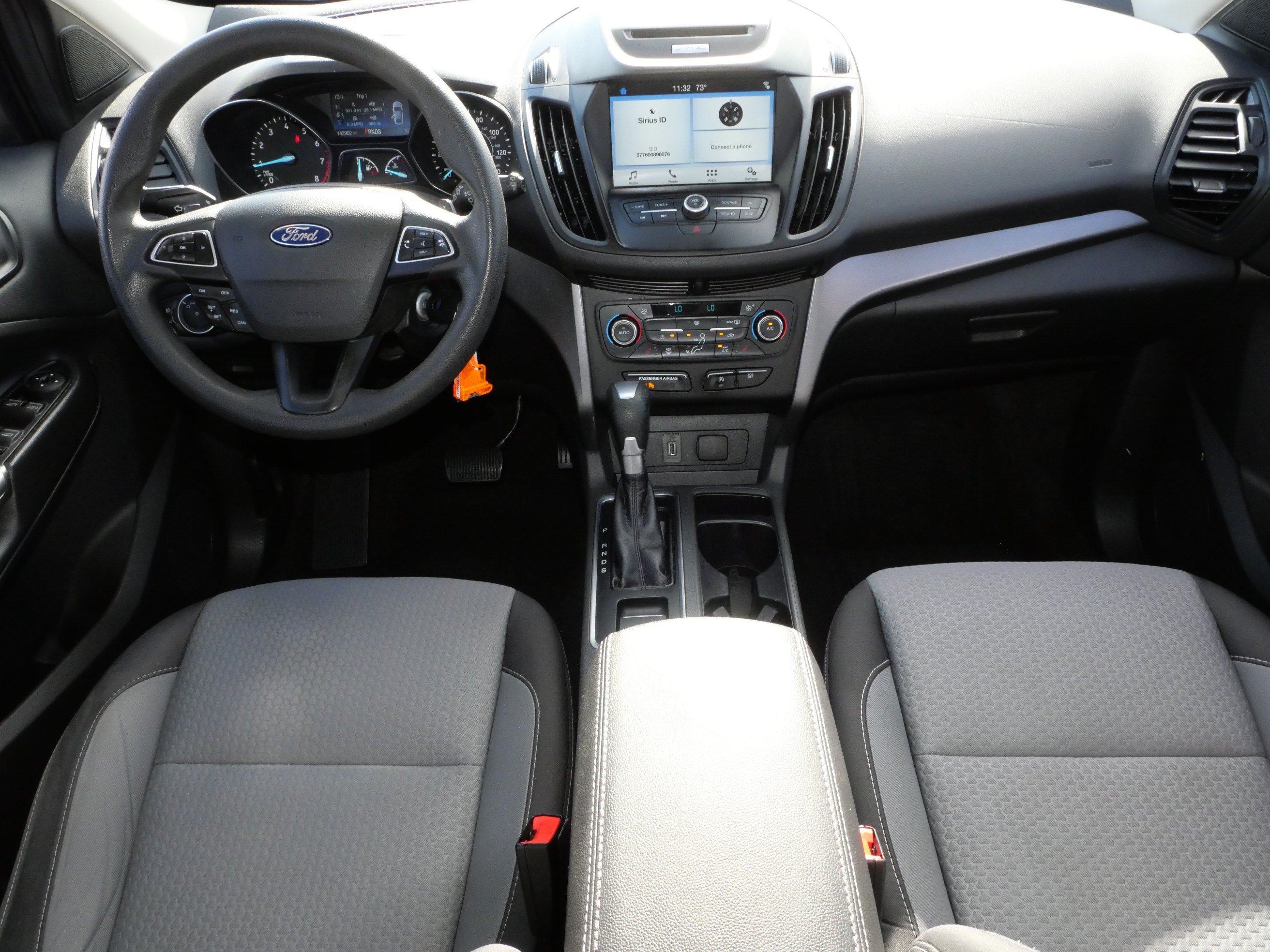 Used 2017 Ford Escape SE w/ Equipment Group 201A FWD image 4