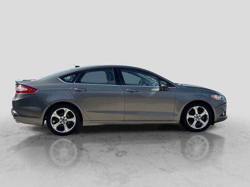 Used 2013 Ford Fusion SE FWD image 7