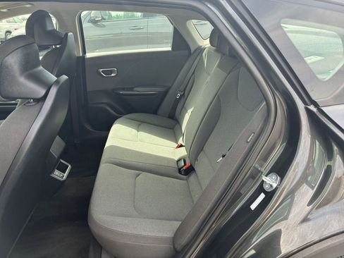 Used 2025 Kia K4 FWD image 24