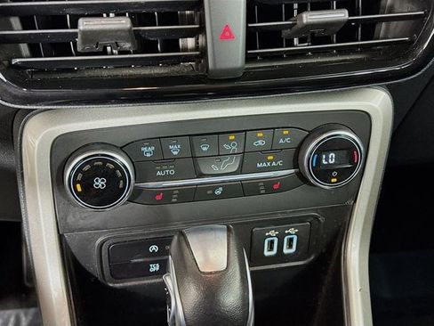 Used 2020 Ford EcoSport Titanium image 18