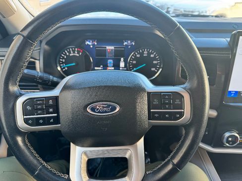 Used 2024 Ford Expedition Limited image 31