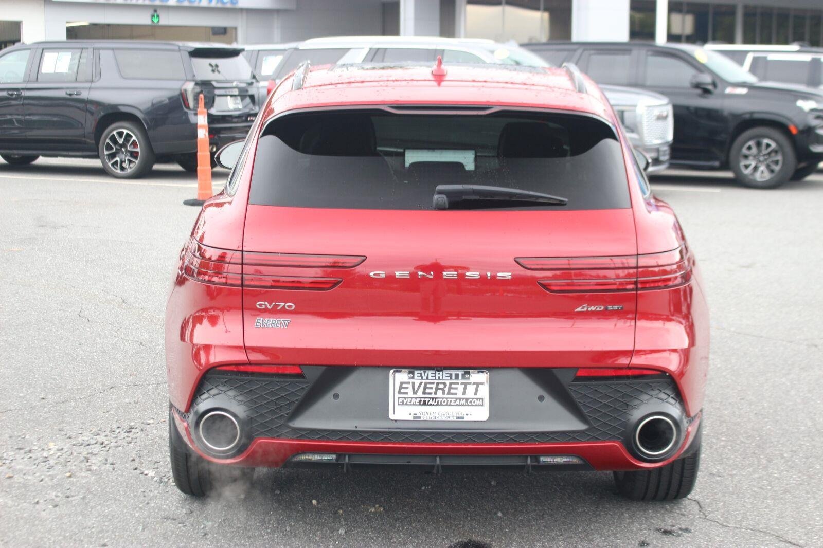Used 2024 Genesis GV70 3.5T Sport w/ Sport Advanced Package AWD/4WD image 6