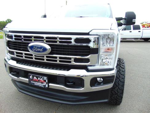 Used 2025 Ford F250 XLT AWD/4WD image 36