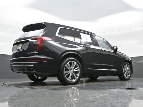 Used 2023 Cadillac XT6 Premium Luxury FWD image 34