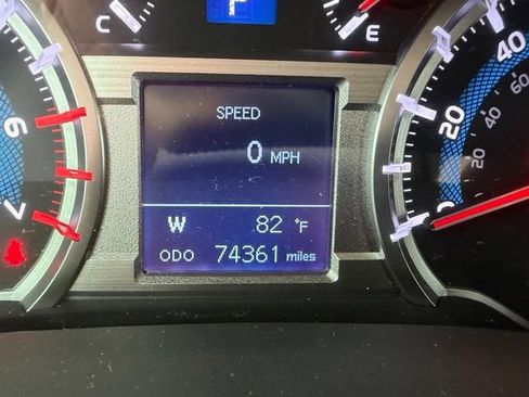 Used 2019 Toyota 4Runner SR5 Premium AWD/4WD image 17