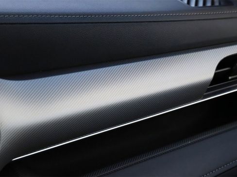 Used 2024 Toyota Highlander Platinum image 36