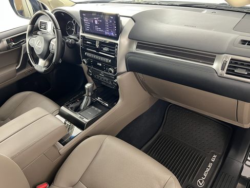 Used 2022 Lexus GX 460 Luxury w/ Sport Design Package image 27