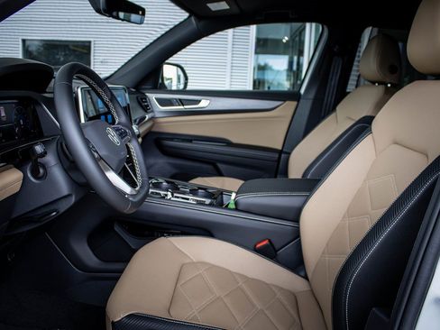 New 2026 Volkswagen Atlas Cross Sport SE image 28